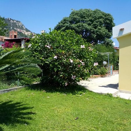Villa Azzurra Nel Centro Di Коста Рей Екстериор снимка