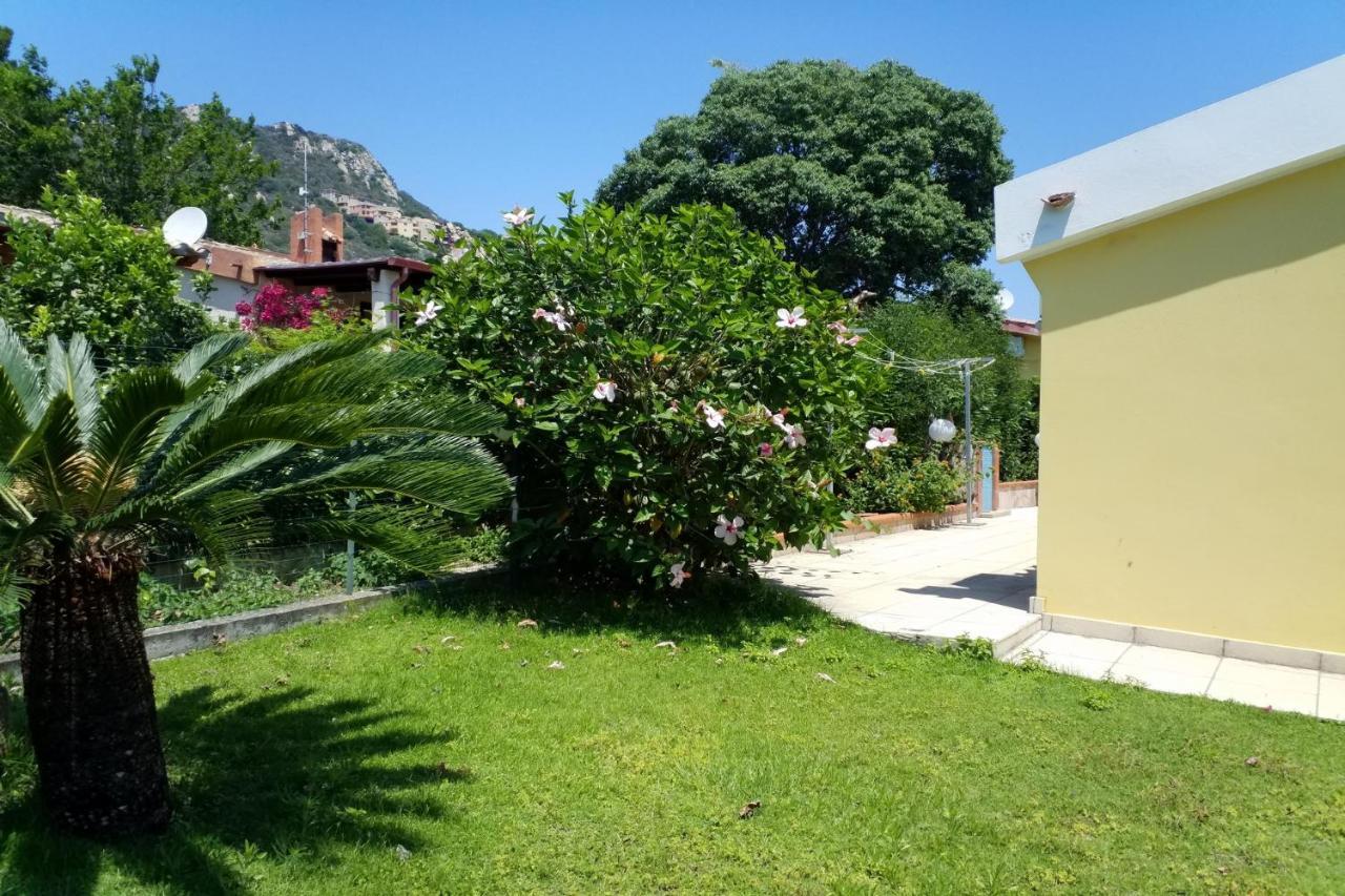 Villa Azzurra Nel Centro Di Коста Рей Екстериор снимка