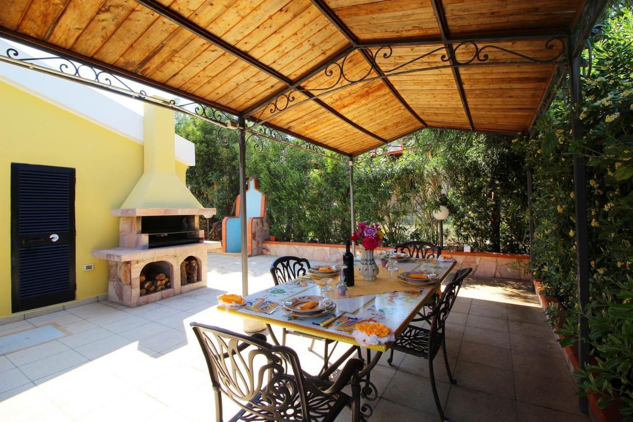 Villa Azzurra Nel Centro Di Коста Рей Екстериор снимка
